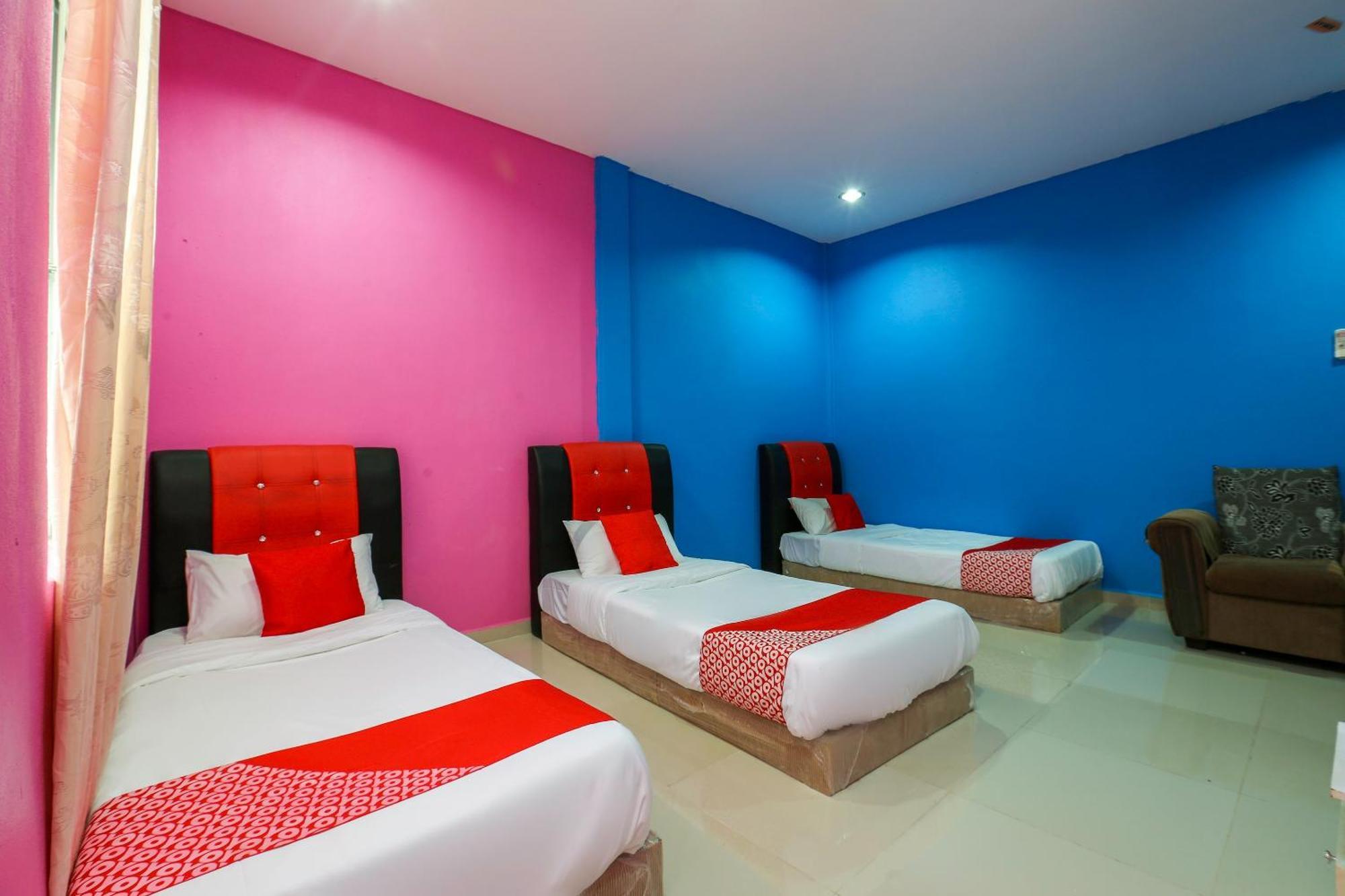 Oyo 89933 Nun Hotel Jeli Экстерьер фото