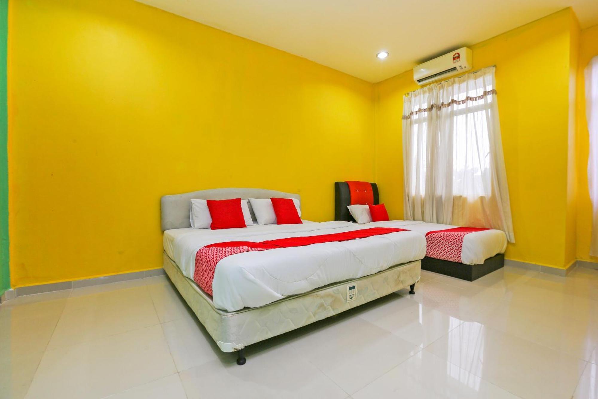 Oyo 89933 Nun Hotel Jeli Экстерьер фото