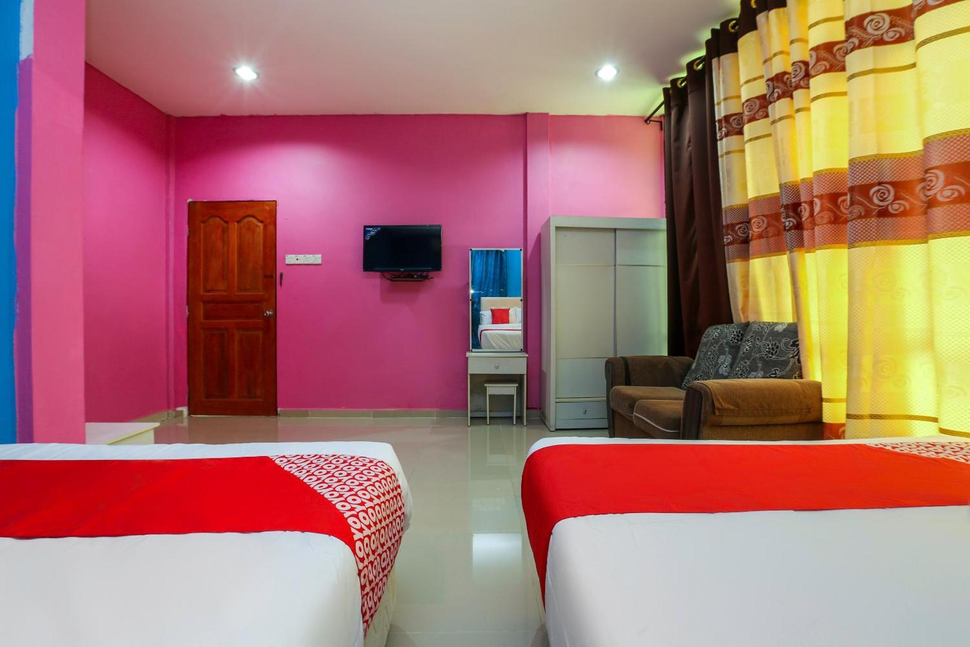 Oyo 89933 Nun Hotel Jeli Экстерьер фото