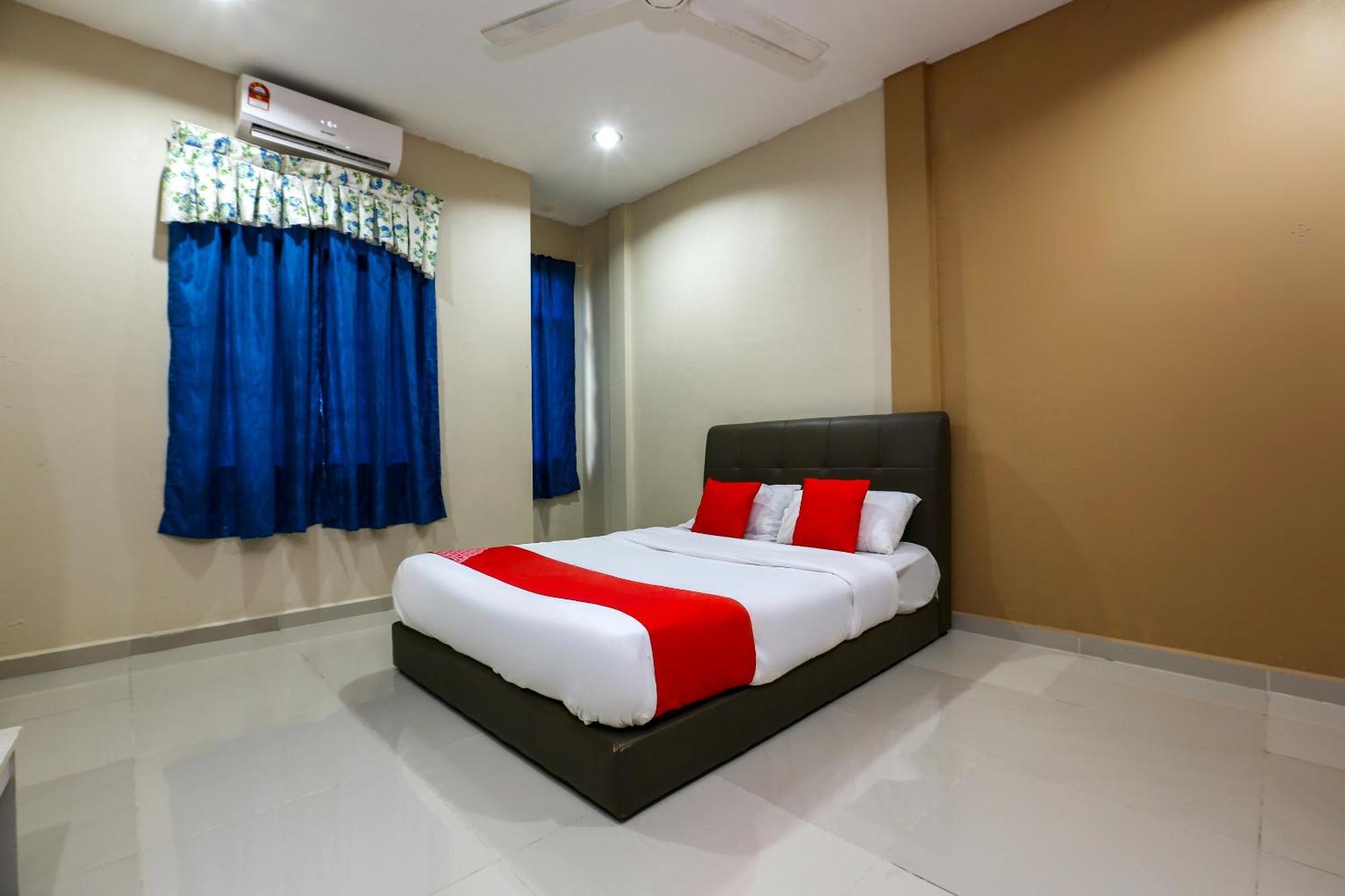 Oyo 89933 Nun Hotel Jeli Экстерьер фото